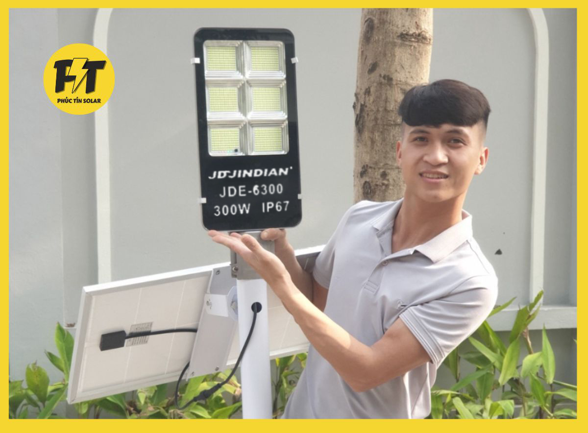 Đèn năng lượng mặt trời Sơn La
